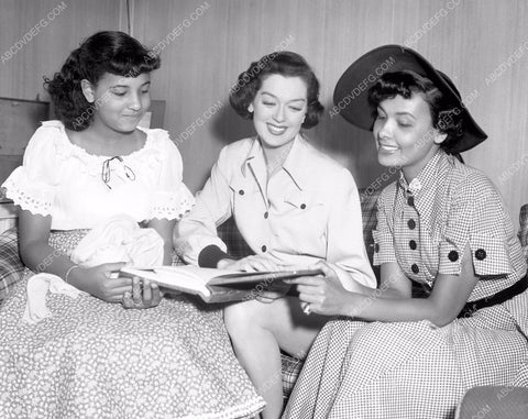 candid Rosalind Russell Dorothy Dandridge 8b4-697
