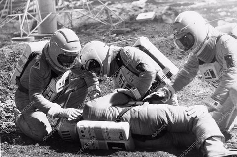 Martin Landau Barbara Bain TV show Space: 1999 8b5-073
