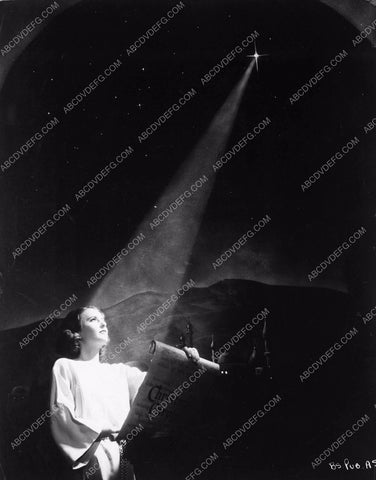 Barbara Stanwyck portrait 8b5-110