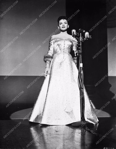 Judy Garland on stage film A Star Is Born 8b5-122