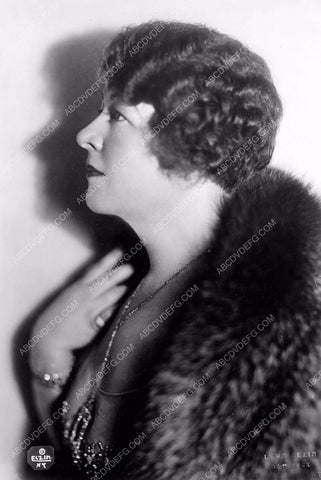 Chicago Opera star Kathryn Meisle portrait 8b6-047