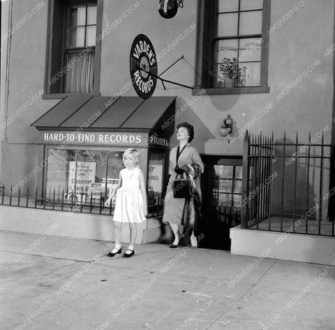 Diane Brewster Evelyn Rudie TV G.E. Theater 8b6-264