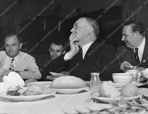 news photo unknown folks attending big luncheon or dinner 8b6-353