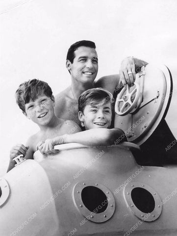 Brian Kelly Tommy Norden Luke Halpin TV Flipper 8b6-417