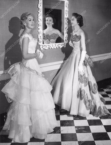 Beall Baldwin Nina Williams model fashions for National Cotton Council 8b6-620