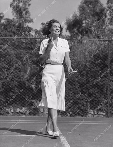 L.A. socialite Mrs Larraine Eddy vacations in Arrowhead Springs 8b6-641