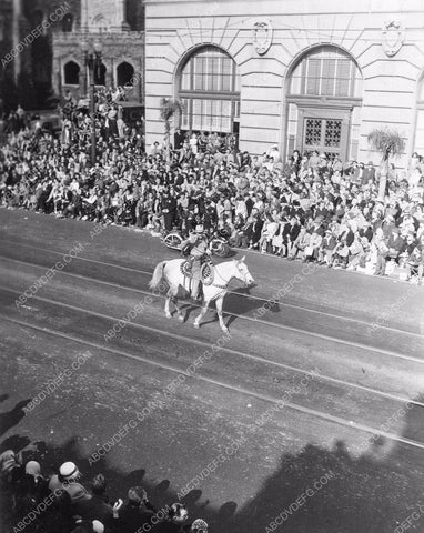 Pasadena Tourn of Roses Parade equestrian rider 8b6-683