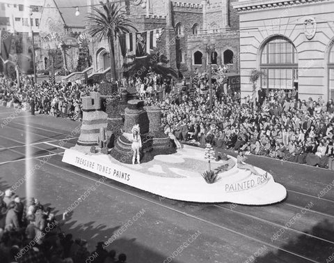 Pasadena Tourn of Roses Parade Treasure Tones Painted Desert float 8b6-749