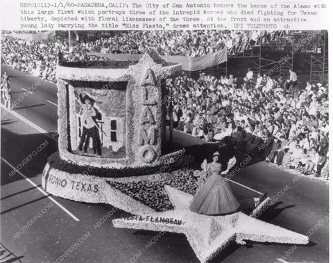 Pasadena Tourn of Roses Parade San Antonio Texas Alamo float 8b6-821