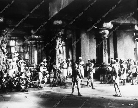 cast of thousands film Gunga Dunn 9057-31