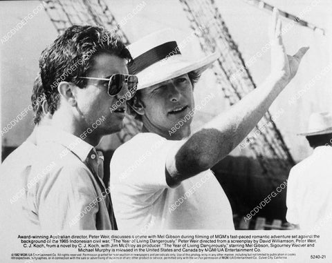 Mel Gibson director Peter Weir film The Year of Living Dangerously 9078-12