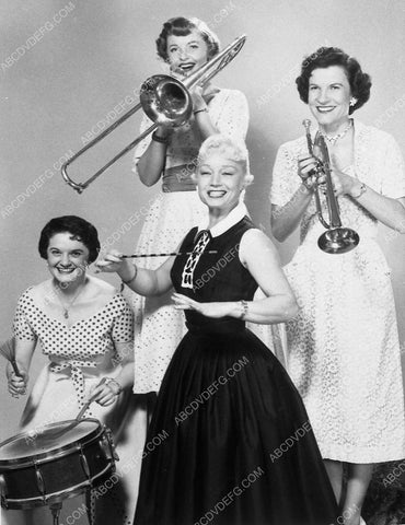 music Ina Ray Hutton w some of the all girl band 9102-12