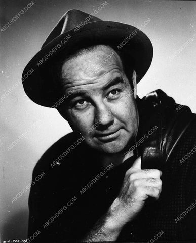 Broderick Crawford portrait 9150-10