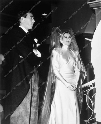 Rosalind Russell behind the scenes 9367-28