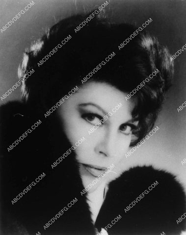 Ava Gardner portrait 9472-17