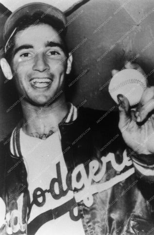 news photo baseball player Sandy Koufax L.A. Dodgers 9808-05