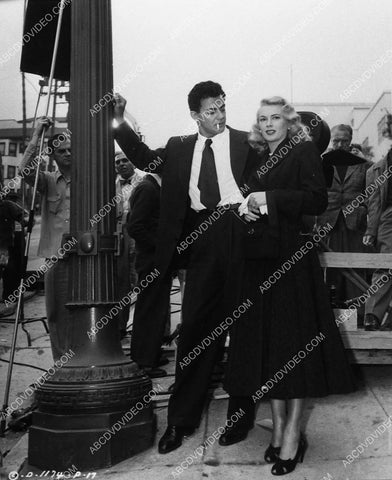 candid Cornel Wilde Patricia Knight on location film Shockproof 9943-2