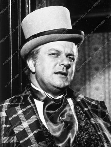 Charles Durning in his circus barker outfit 9981-01