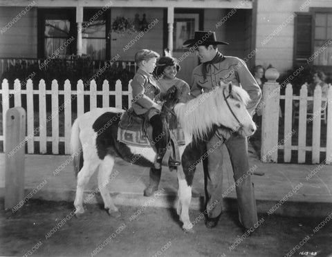 Allan Lane Robert Blake Bobby Hyatt film Stagecoach to Denver 9992-15