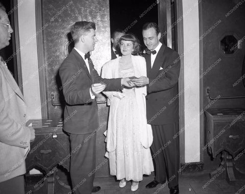 1947 Oscars somebosy help me out here Academy Awards aa1947-30</br>Los Angeles Newspaper press pit reprints from original 4x5 negatives for Academy Awards.