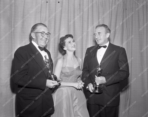 1952 Oscars Teresa Wright cinematography Academy Awards aa1952-49</br>Los Angeles Newspaper press pit reprints from original 4x5 negatives for Academy Awards.