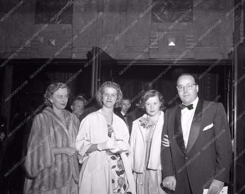 1954 Oscars please help me out Academy Awards aa1954-11</br>Los Angeles Newspaper press pit reprints from original 4x5 negatives for Academy Awards.