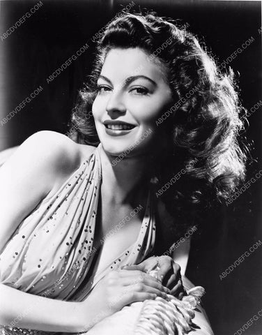 Ava Gardner glamour shot agard-01