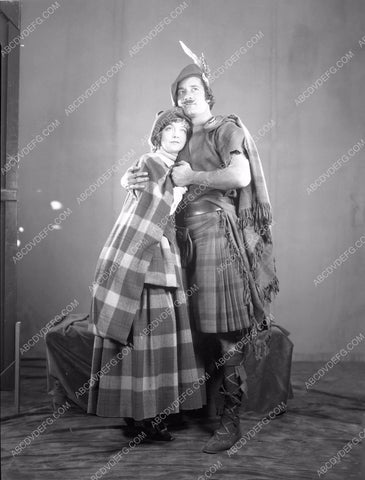 Lillian Gish Norman Kerry silent film Annie Laurie anilau-12