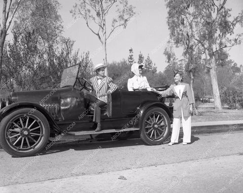automobile parade vintage Los Angeles event cars-97
