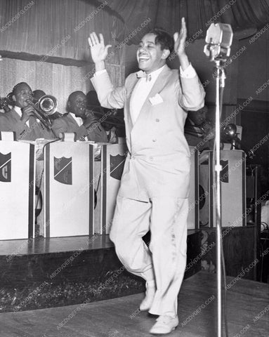 Cab Calloway performing live at the microphone cc810-10