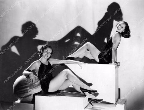 vintage babes with beach ball and swimwear 8b20-0065