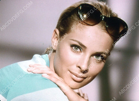 Camilla Sparv portrait 8b20-0086