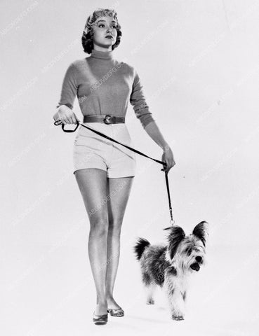 Carolyn Jones and her dog 8b20-0093