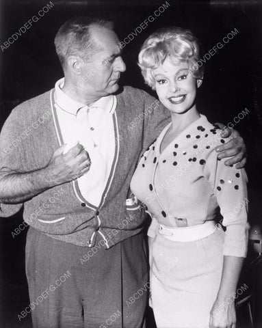 candid Jim Backus Greta Thyssen behind the scenes 8b20-0265