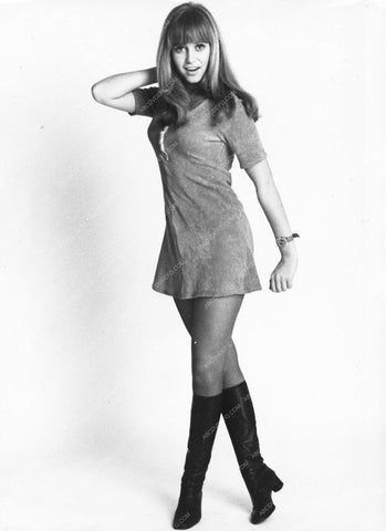 Susan George mini skirt go-go boots 8b20-0620