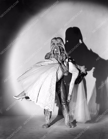 Gloria Talbott & monster sci-fi film I Married a Monster from Outer Space 8b20-0765