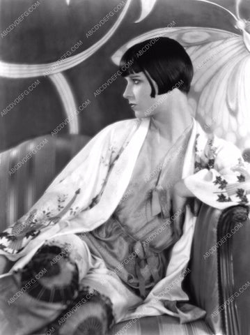 profile portrait Louise Brooks 8b20-0802