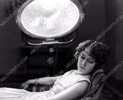 giant sun heat lamp for Dorothy Sebastian 8b20-0909