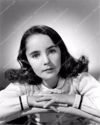 young Elizabeth Taylor portrait 8b20-0975