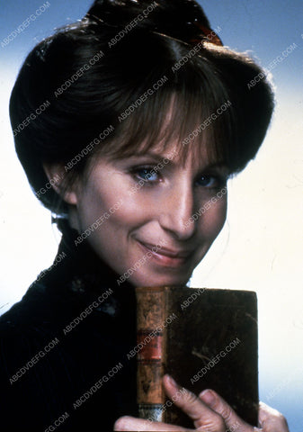 Barbra Streisand portrait film Yentl 8b20-10108