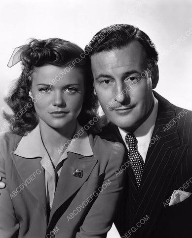 Simone Simon Tom Conway horror film The Cat People 8b20-10427