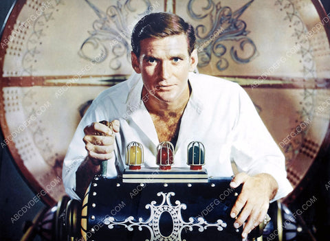 Rod Taylor in sci-fi classic film The Time Machine 8b20-1046