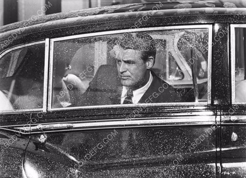Cary Grant in a car film scene 8b20-10564