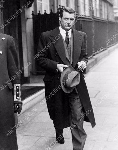 Cary Grant heading out for the evening 8b20-10570