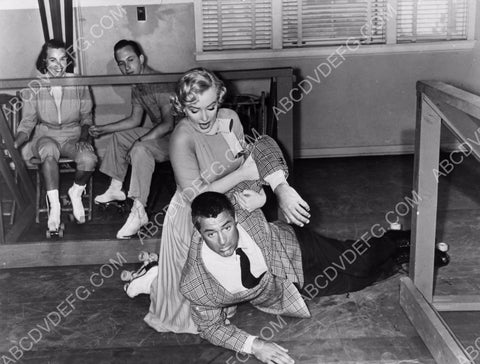 Cary Grant Marilyn Monroe on roller skates film Monkey Business 8b20-10584