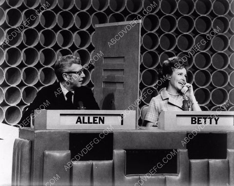 Tom Kennedy Betty White TV game show It's Your Bet 8b20-10665
