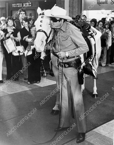 Clayton Moore The Lone Ranger at some event for the public 8b20-10770
