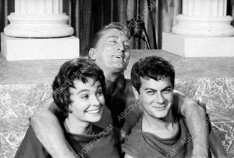 candid Jean Simmons Kirk Douglas Tony Curtis film Spartacus 8b20-10931