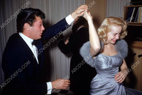 candid Tony Curtis Janet Leigh dancing away 8b20-10935