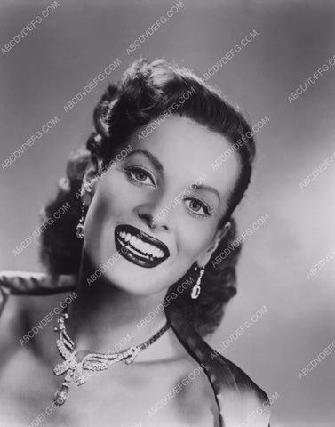 beautiful Maureen O'Hara portrait 8b20-11209